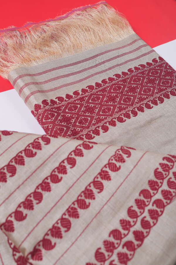 4O9A8511 Mekhela Chaddor - Muga Tussar