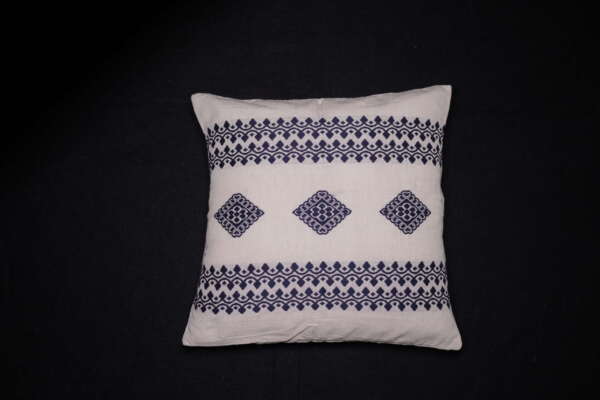 DSC01235 Cushion cover - White